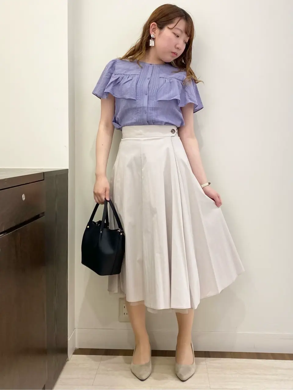 ANY SIS スタッフ コーディネート画像