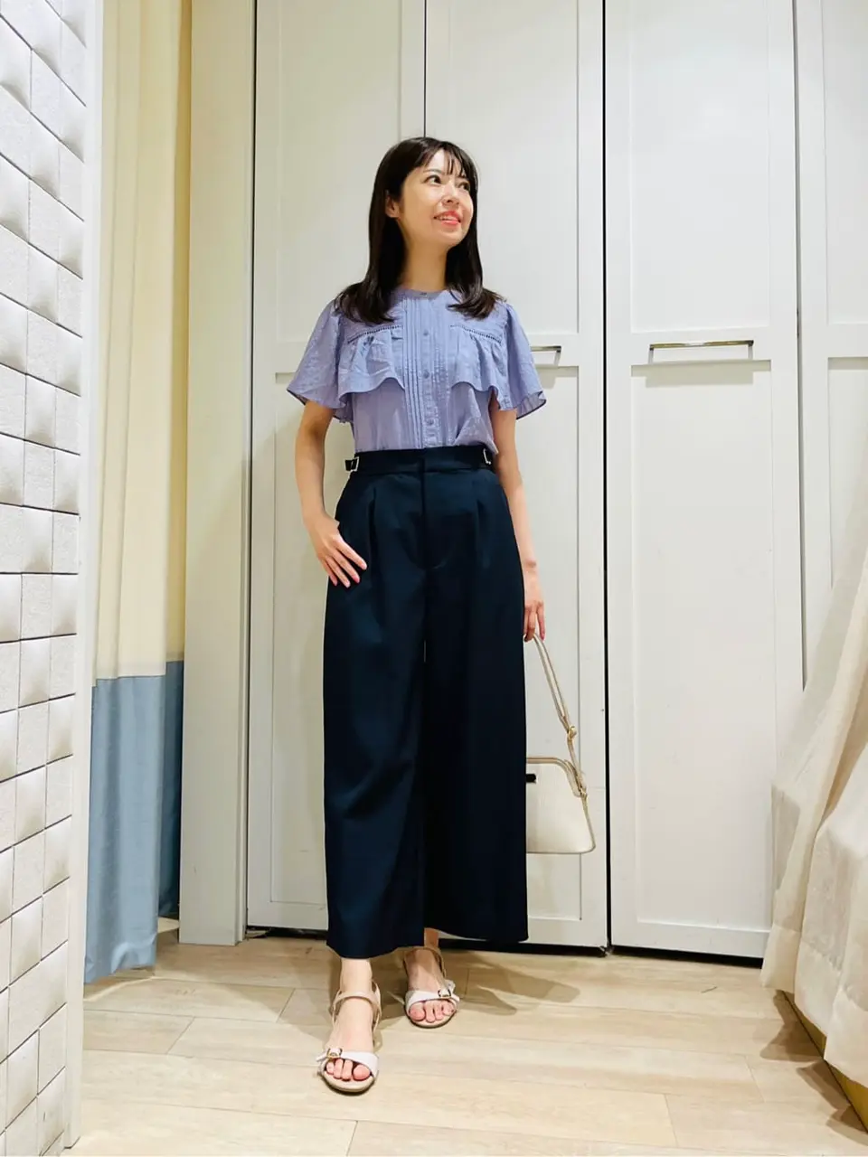 ANY SIS スタッフ コーディネート画像