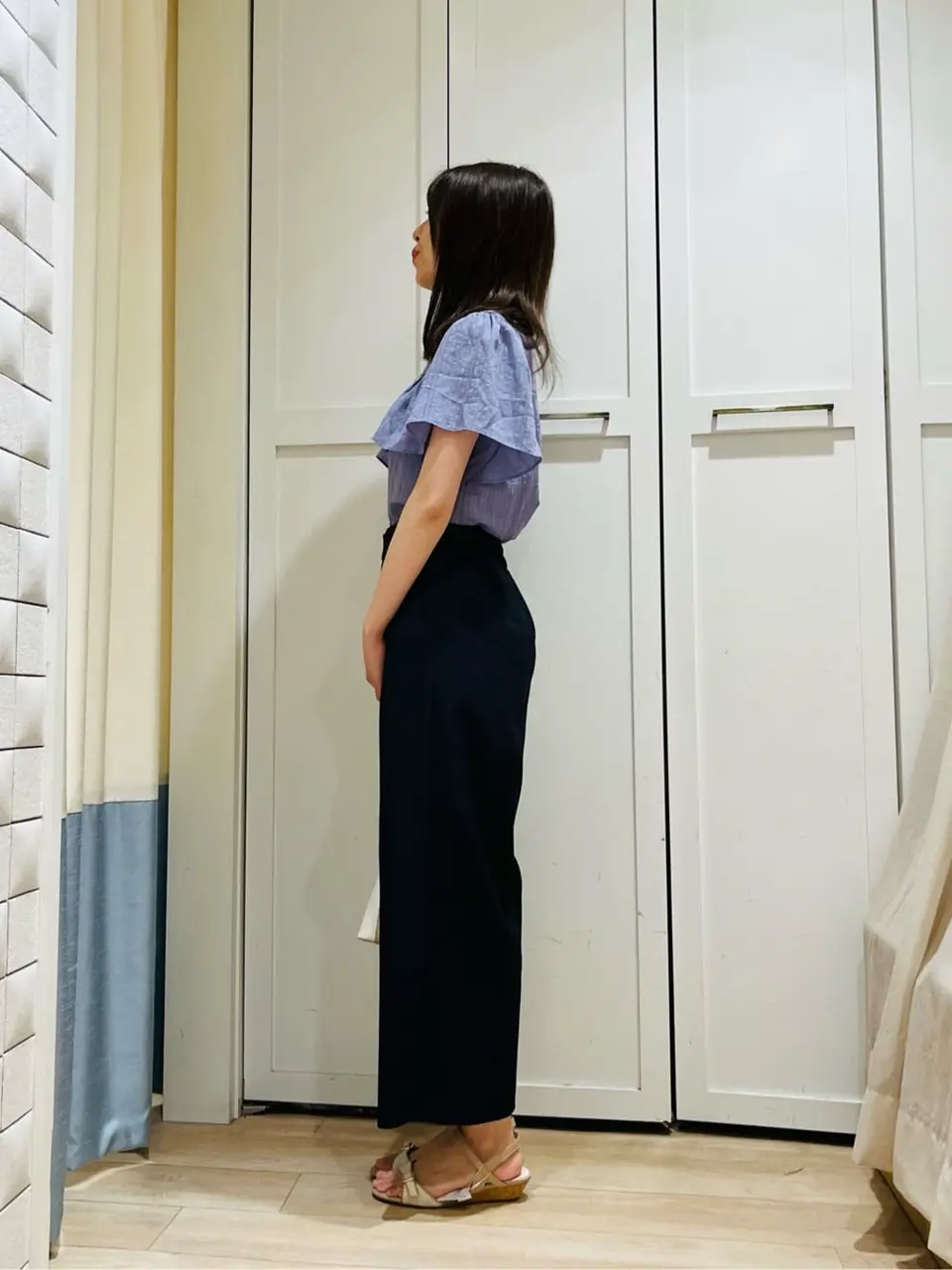 ANY SIS スタッフ コーディネート画像