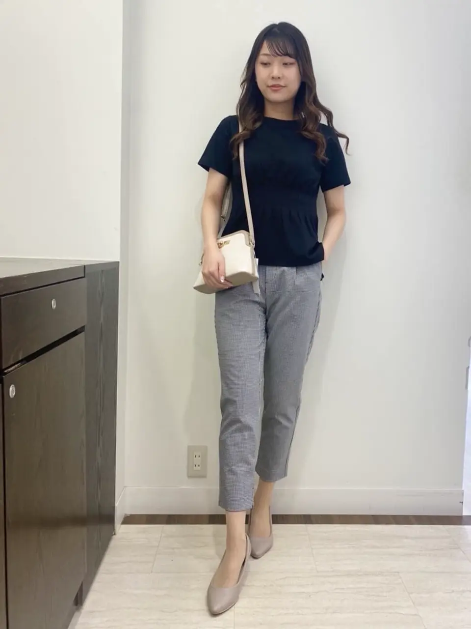 ANY SIS スタッフ コーディネート画像