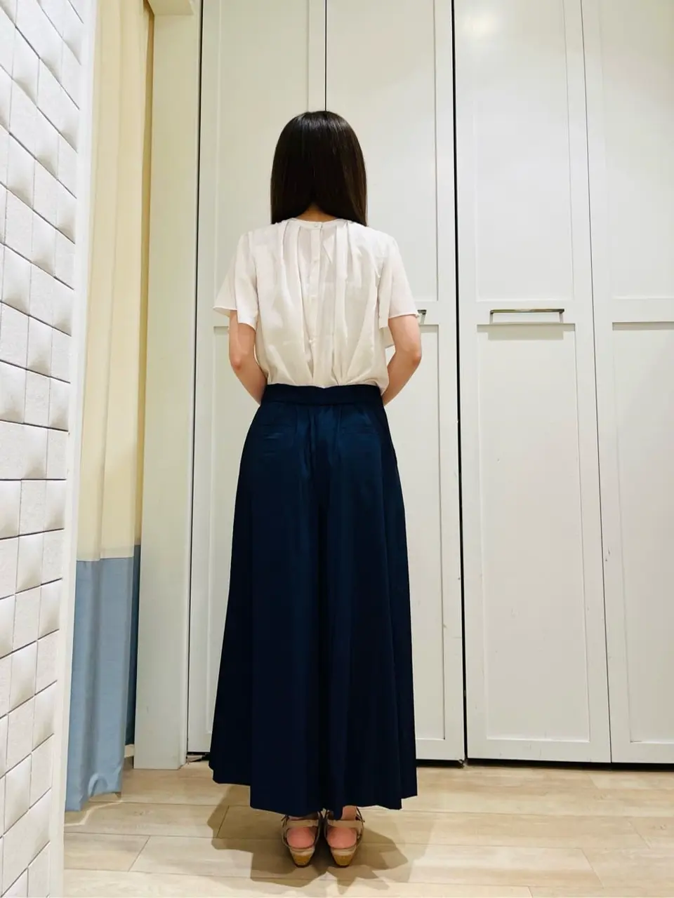 ANY SIS スタッフ コーディネート画像