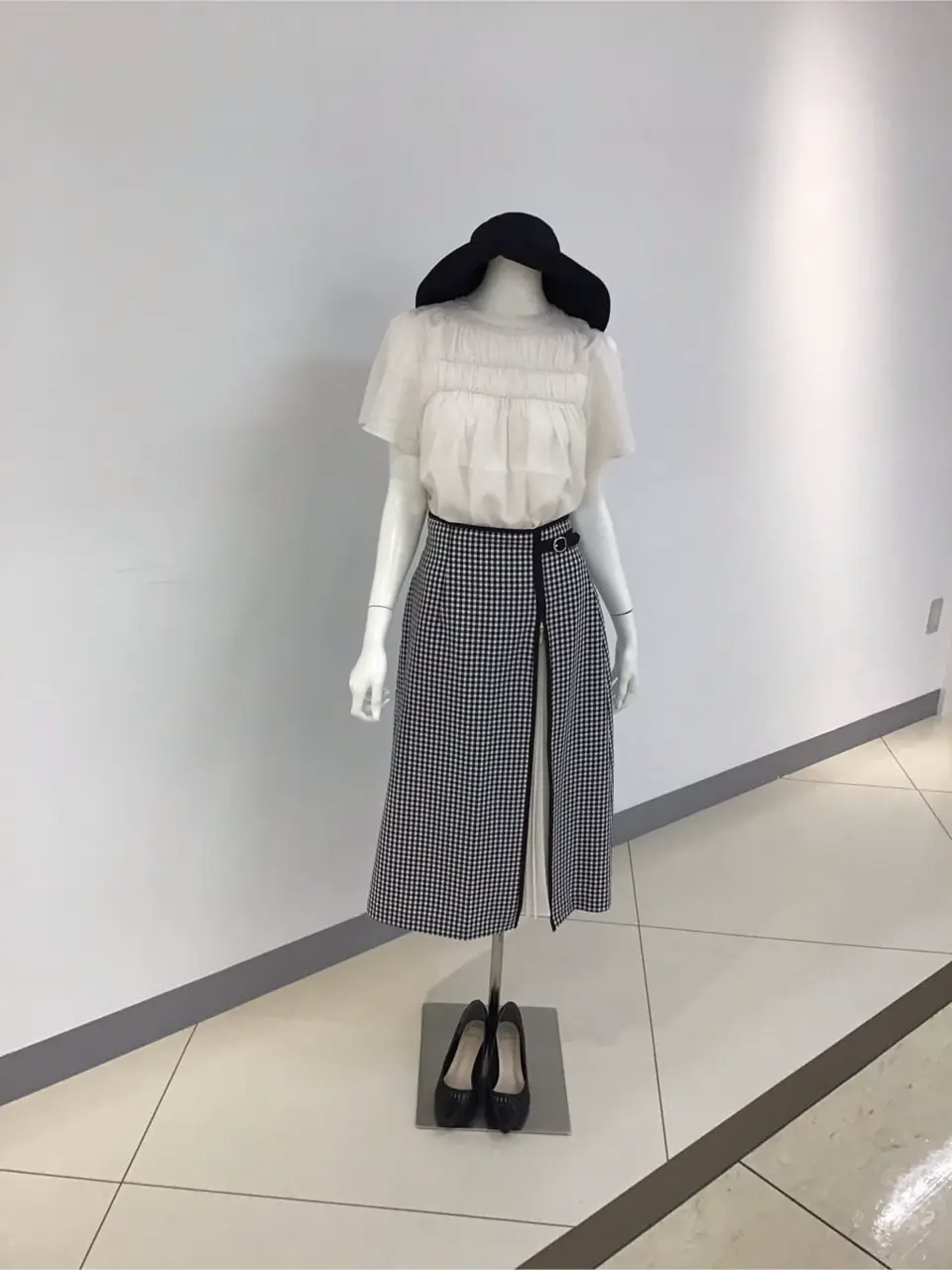 ANY SIS 本田 コーディネート画像