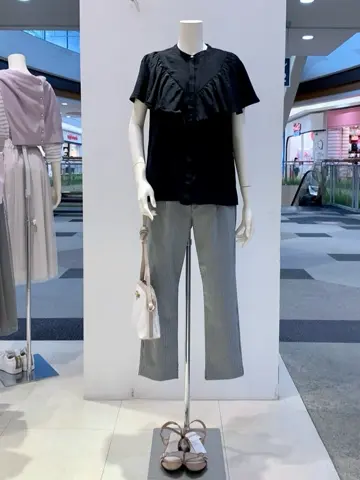 ANY SIS 田中 コーディネート画像