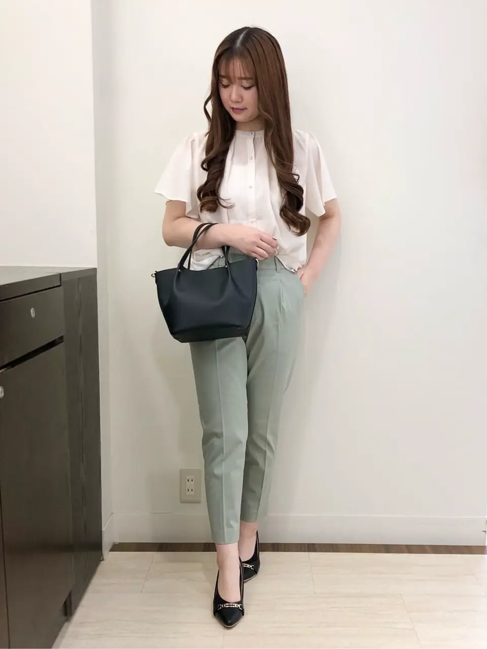 ANY SIS スタッフ コーディネート画像