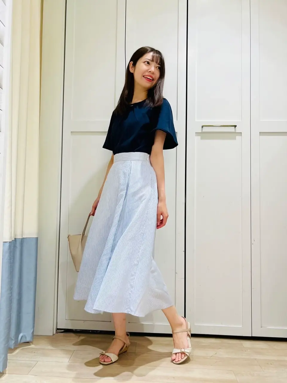 ANY SIS スタッフ コーディネート画像