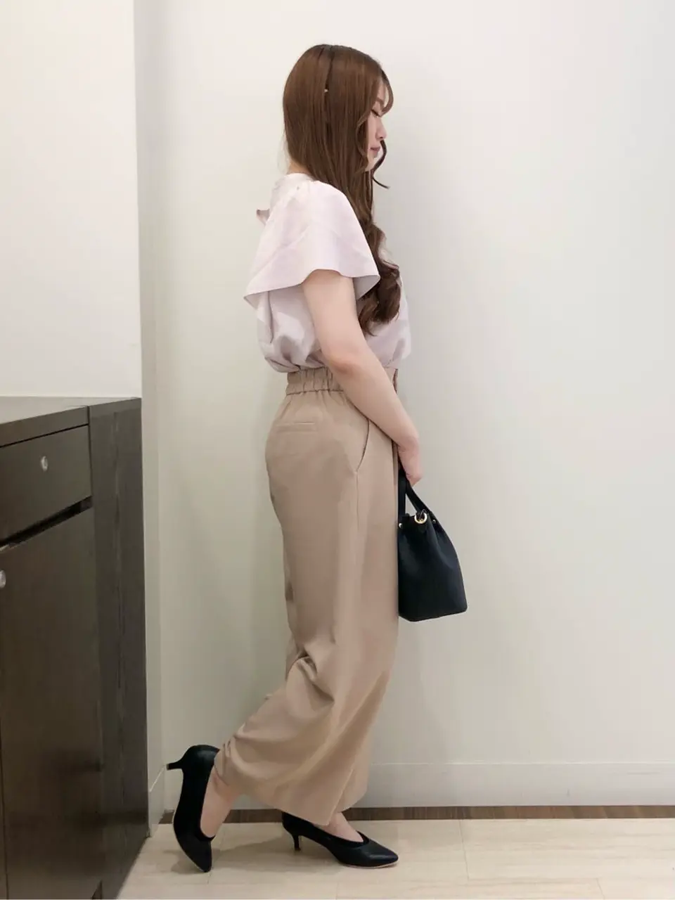 ANY SIS スタッフ コーディネート画像