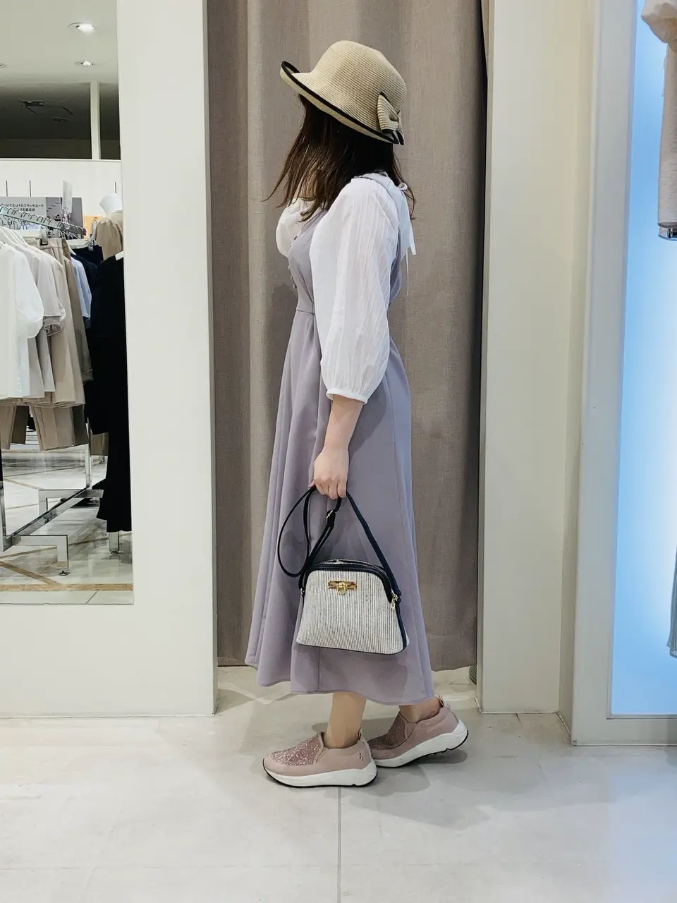 ANY SIS 川根　彩 コーディネート画像