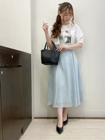 ANY SIS スタッフ コーディネート画像