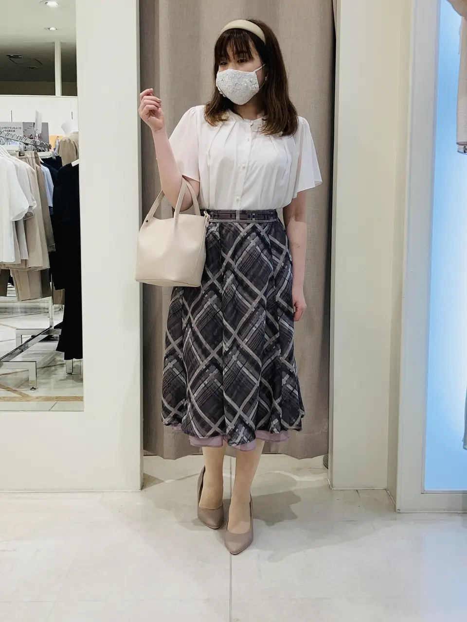 ANY SIS 川根　彩 コーディネート画像