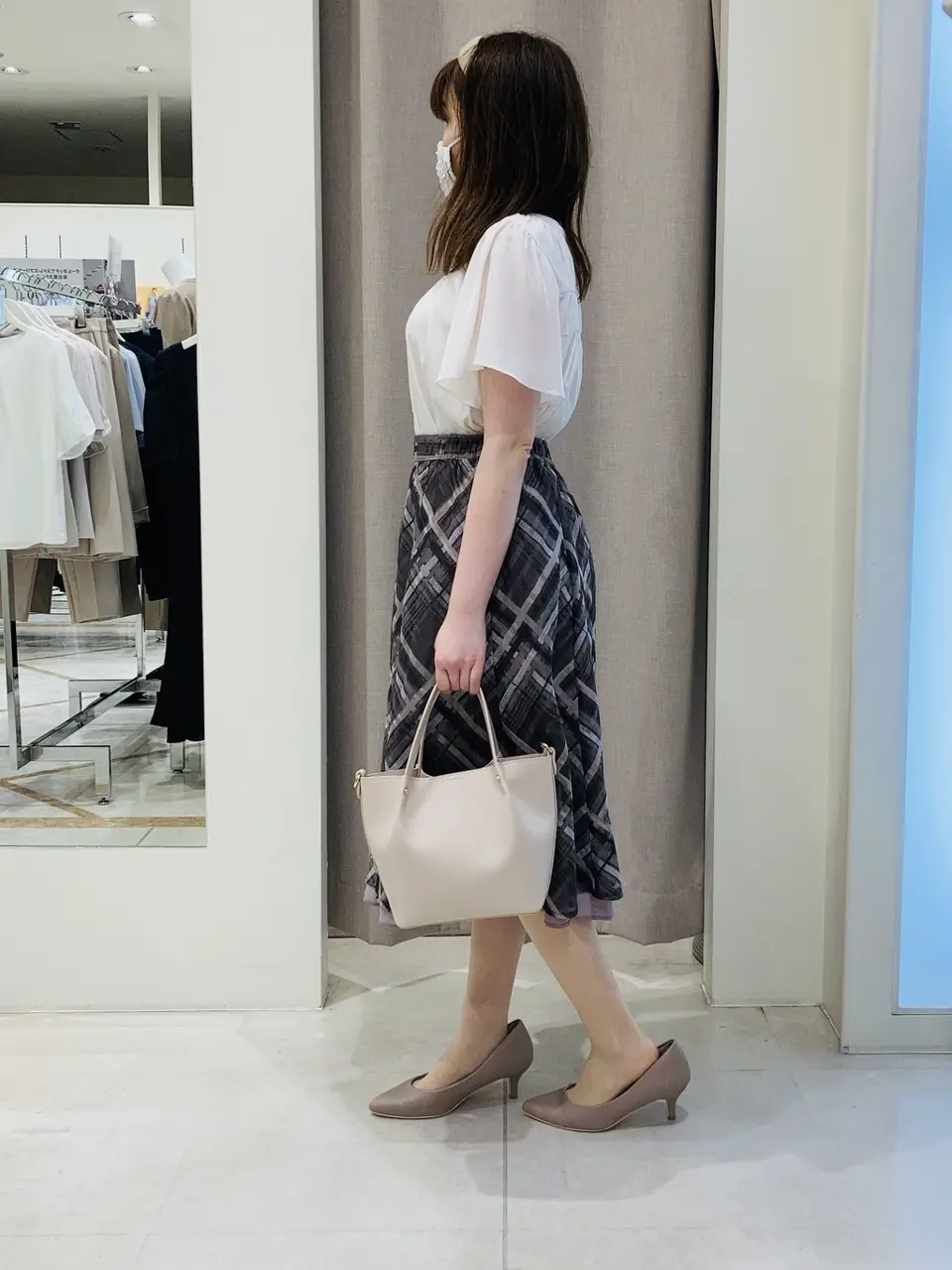 ANY SIS 川根　彩 コーディネート画像