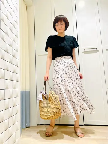 ANY SIS スタッフ コーディネート画像