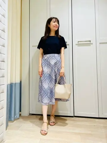 ANY SIS スタッフ コーディネート画像