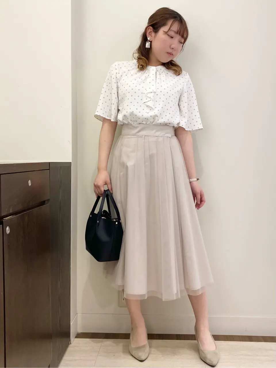 ANY SIS スタッフ コーディネート画像