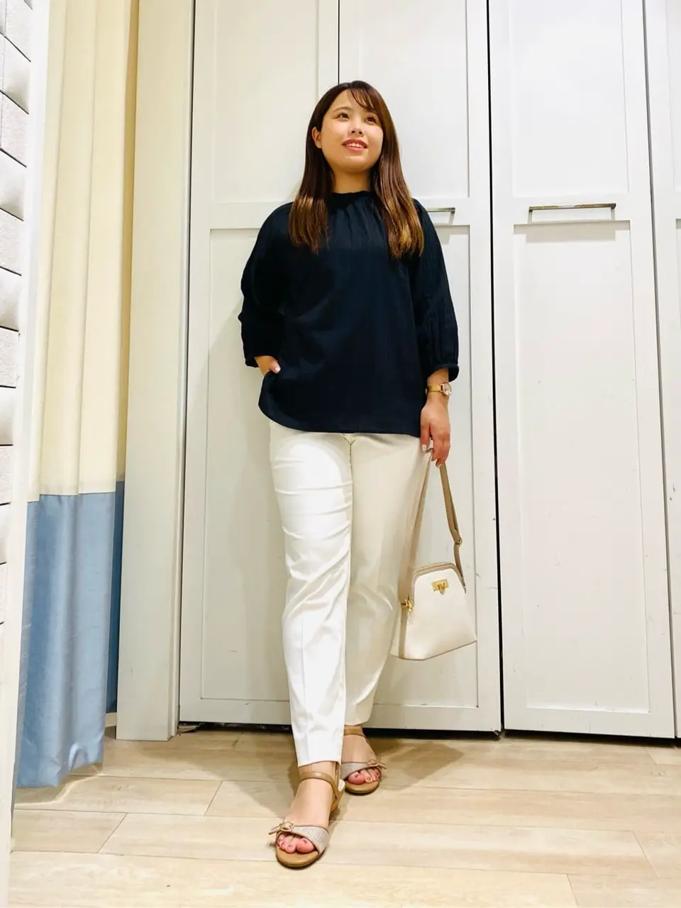 ANY SIS スタッフ コーディネート画像