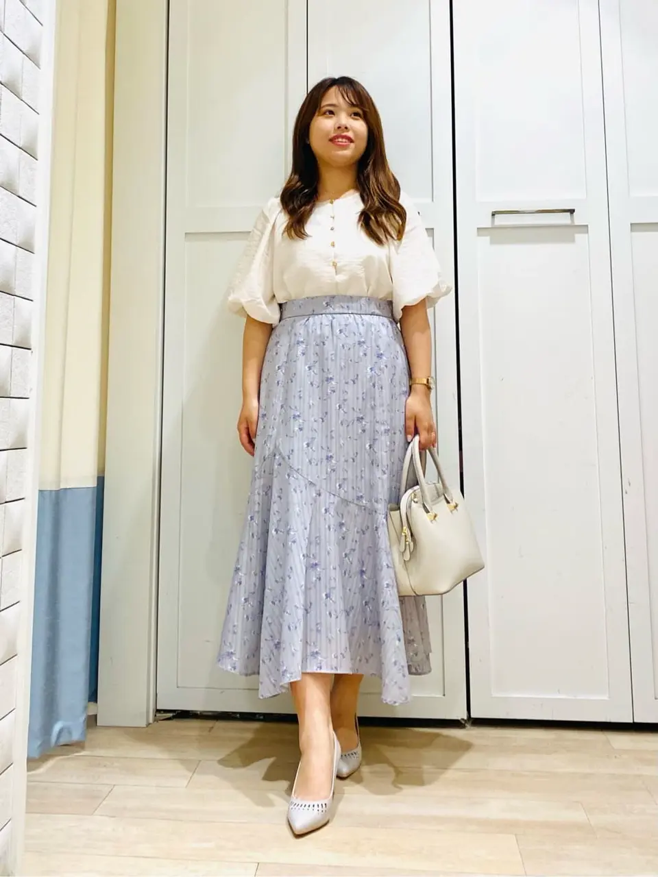 ANY SIS スタッフ コーディネート画像