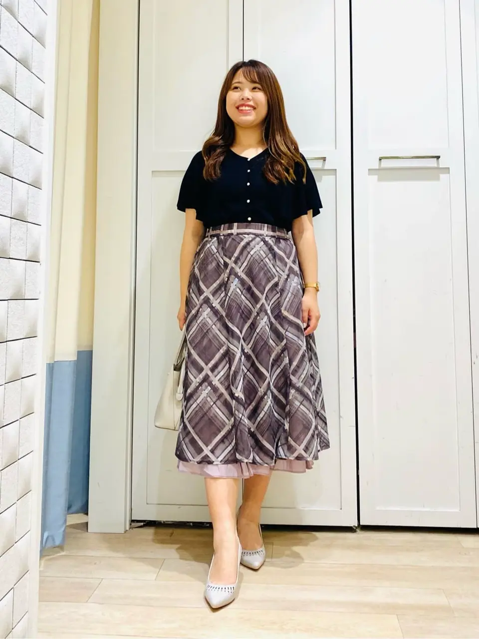 ANY SIS スタッフ コーディネート画像