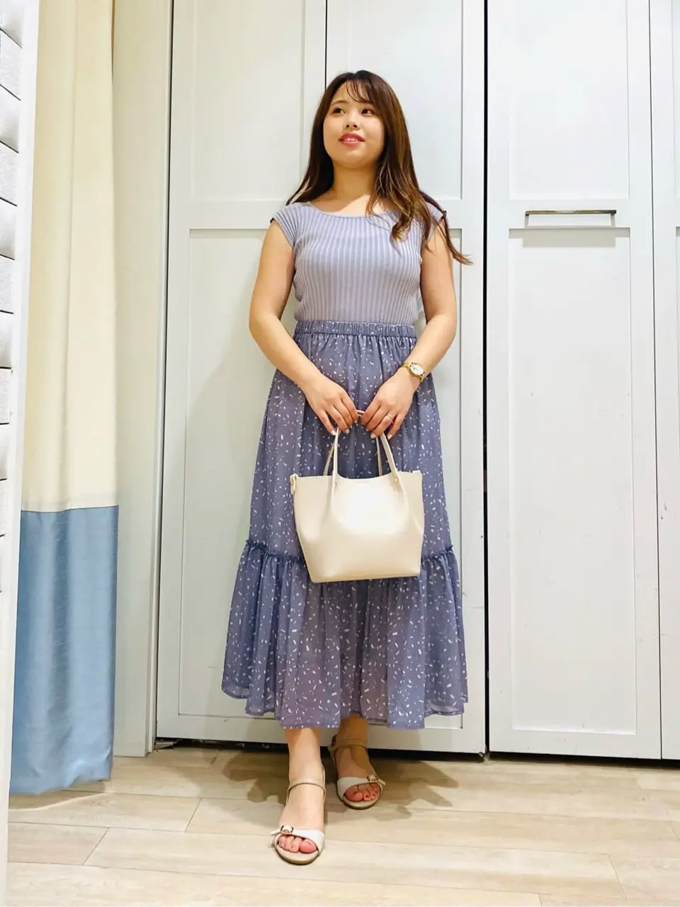 ANY SIS スタッフ コーディネート画像