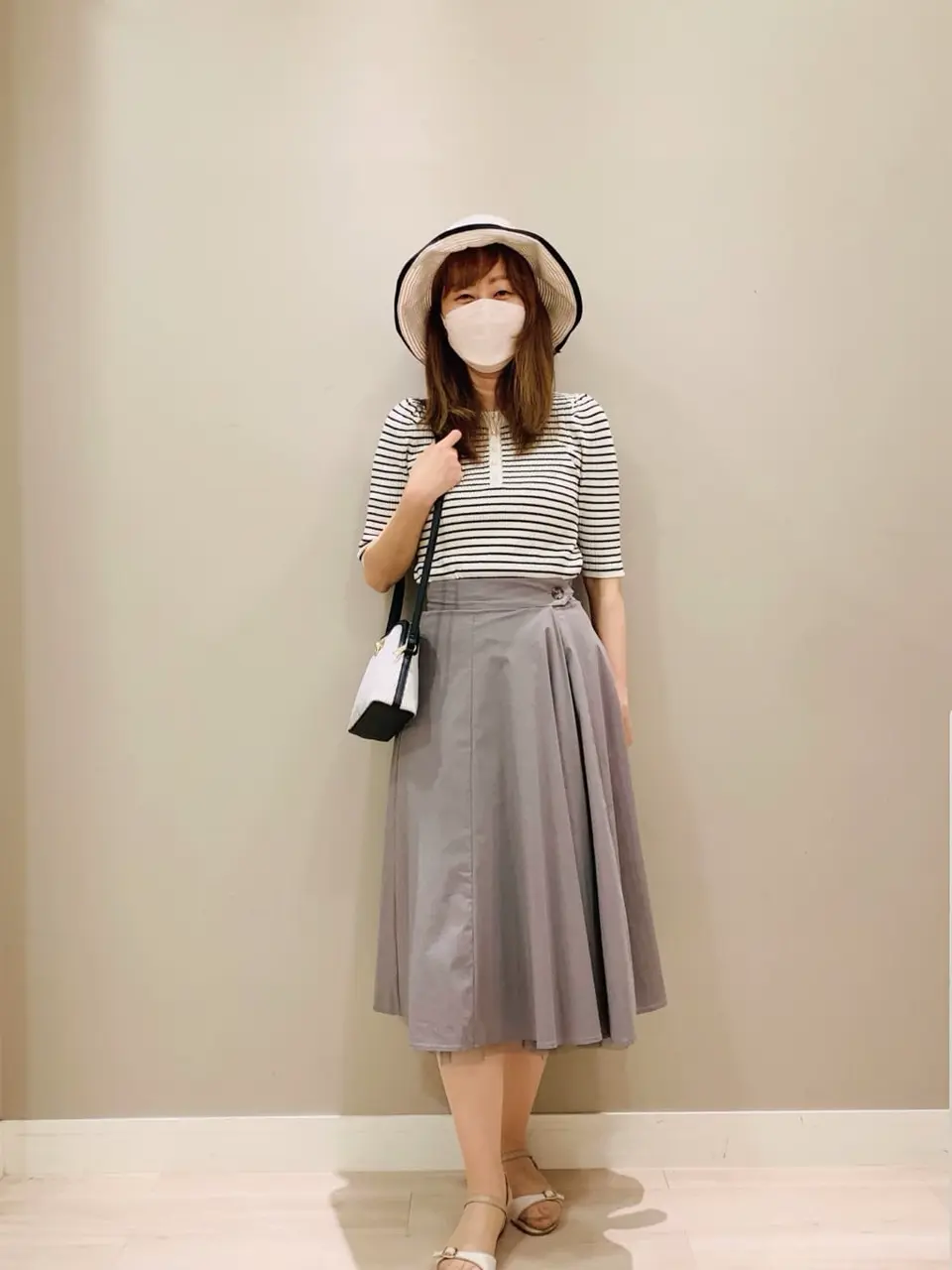 ANY SIS スタッフ コーディネート画像