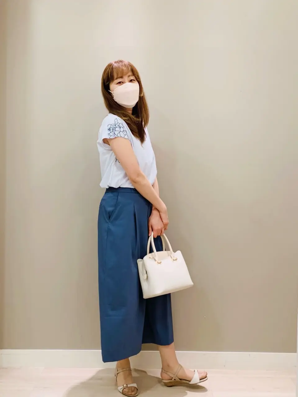 ANY SIS スタッフ コーディネート画像