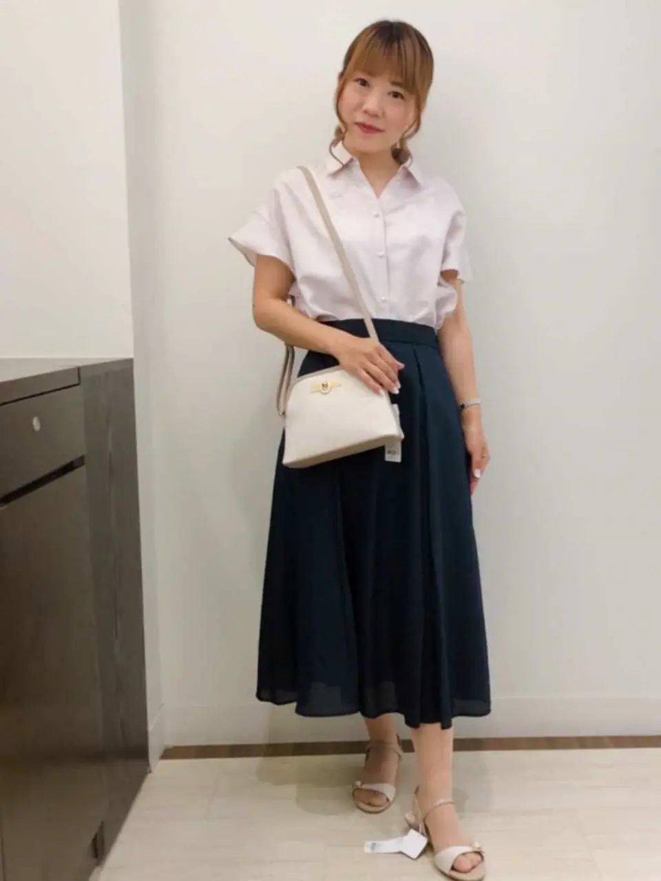 ANY SIS スタッフ コーディネート画像