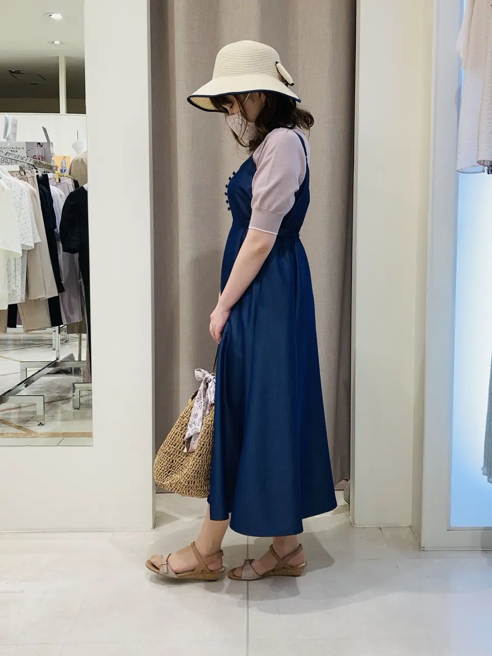 ANY SIS 川根　彩 コーディネート画像