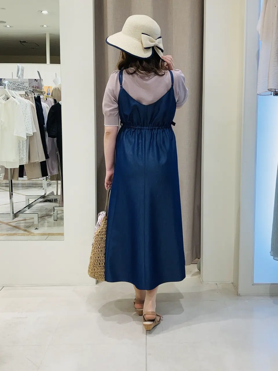 ANY SIS 川根　彩 コーディネート画像