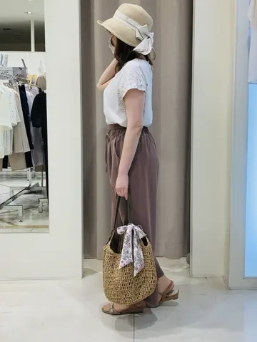 ANY SIS 川根　彩 コーディネート画像