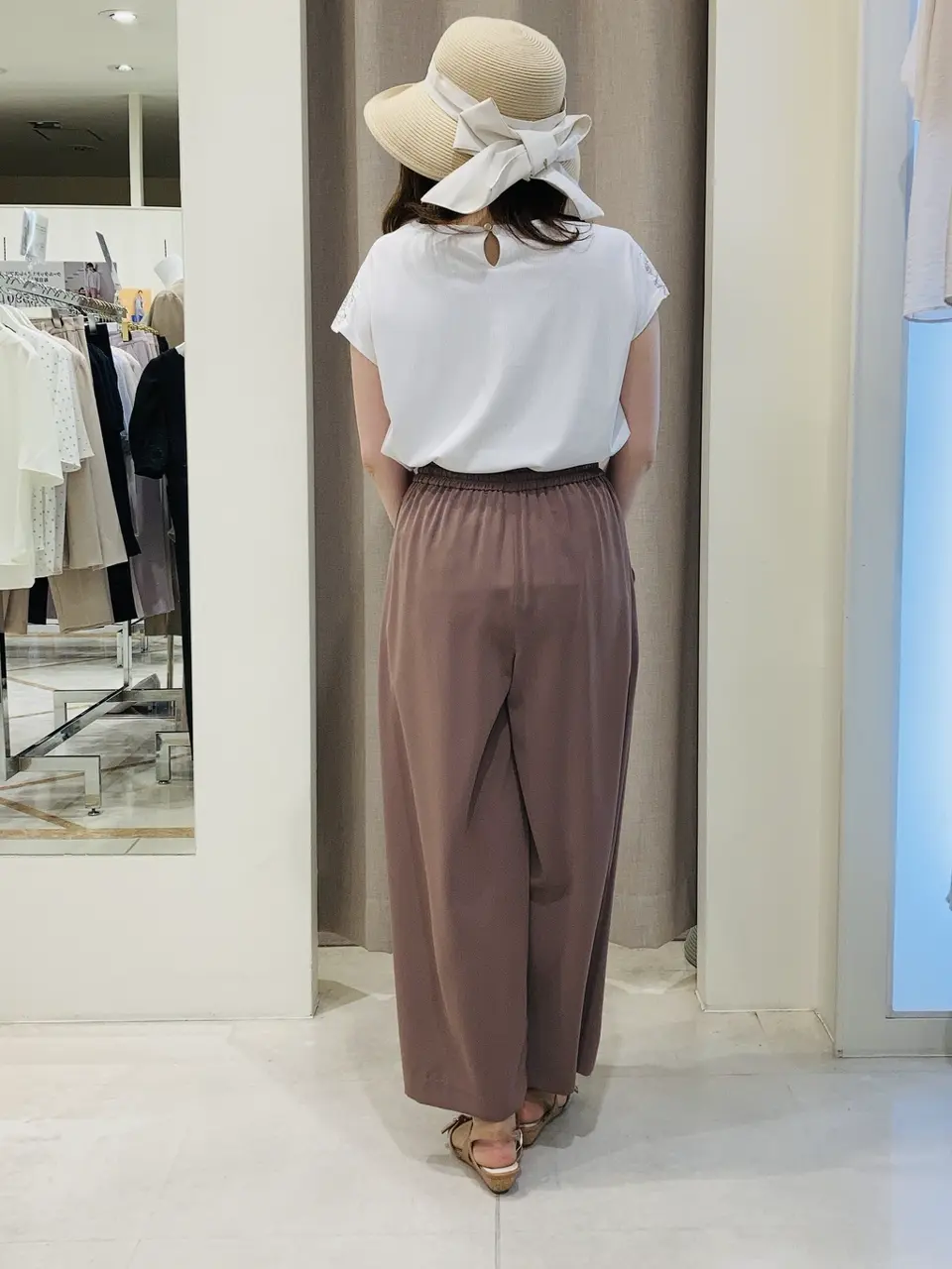 ANY SIS 川根　彩 コーディネート画像