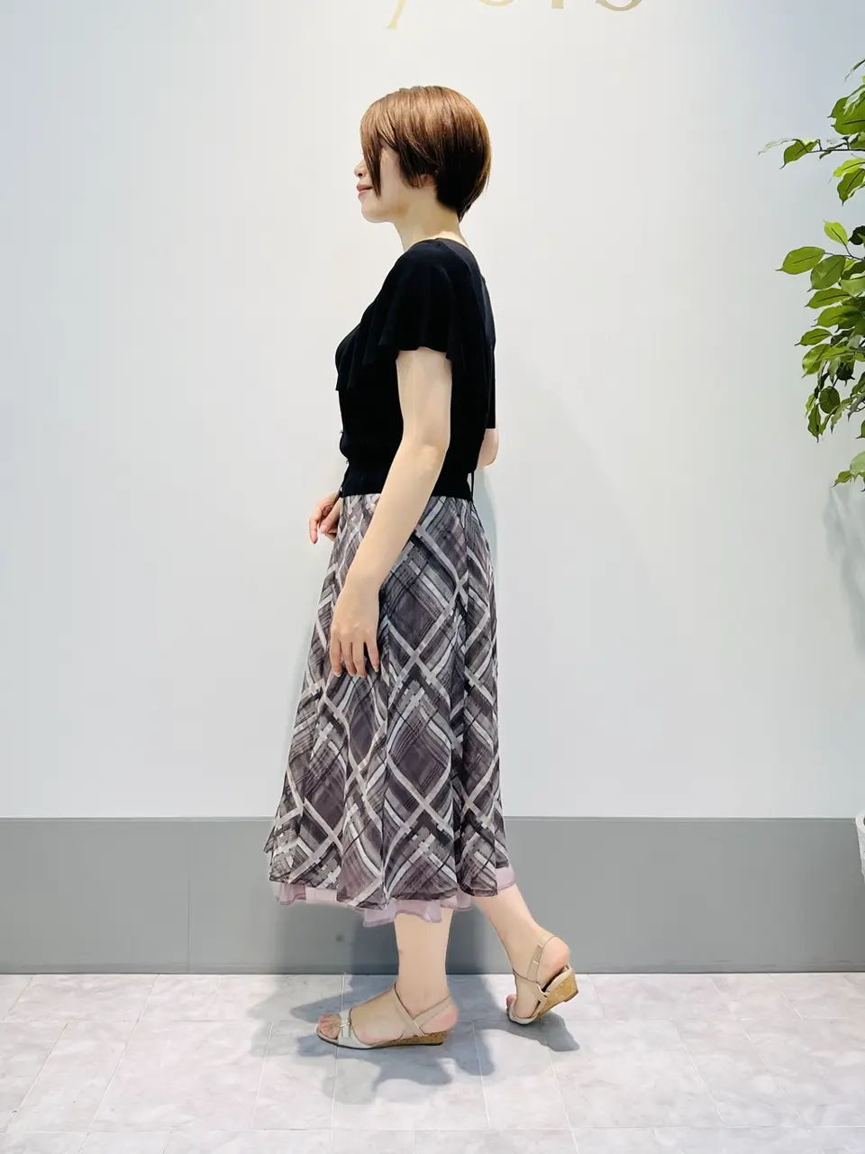 ANY SIS 岡本 コーディネート画像