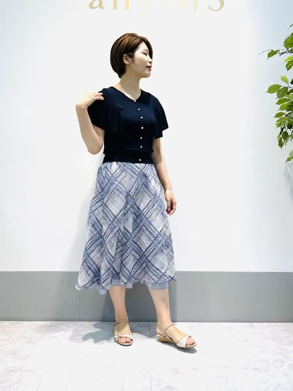 ANY SIS 岡本 コーディネート画像