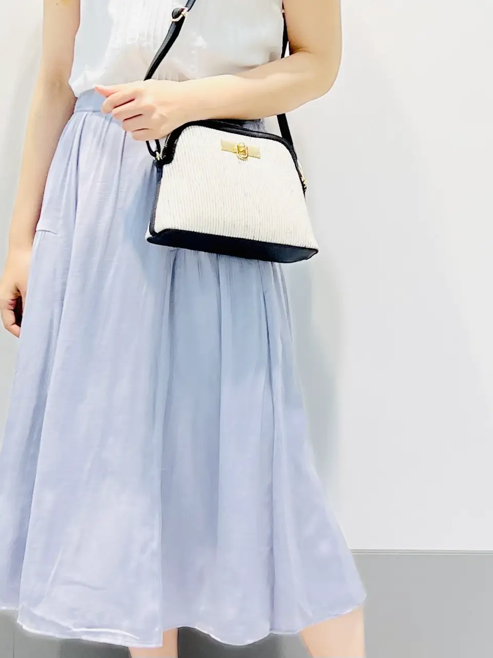 ANY SIS 岡本 コーディネート画像