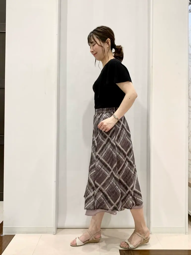 ANY SIS 横田 コーディネート画像