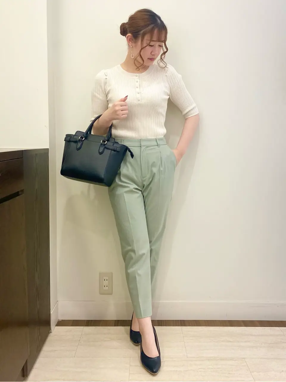 ANY SIS スタッフ コーディネート画像