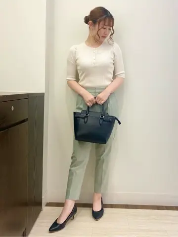 ANY SIS スタッフ コーディネート画像