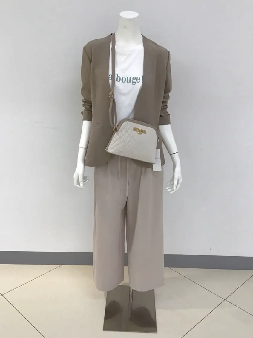 ANY SIS 橋本 コーディネート画像