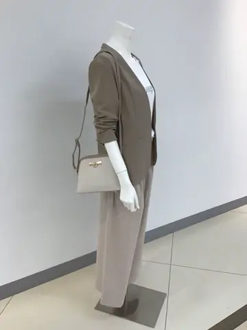 ANY SIS 橋本 コーディネート画像