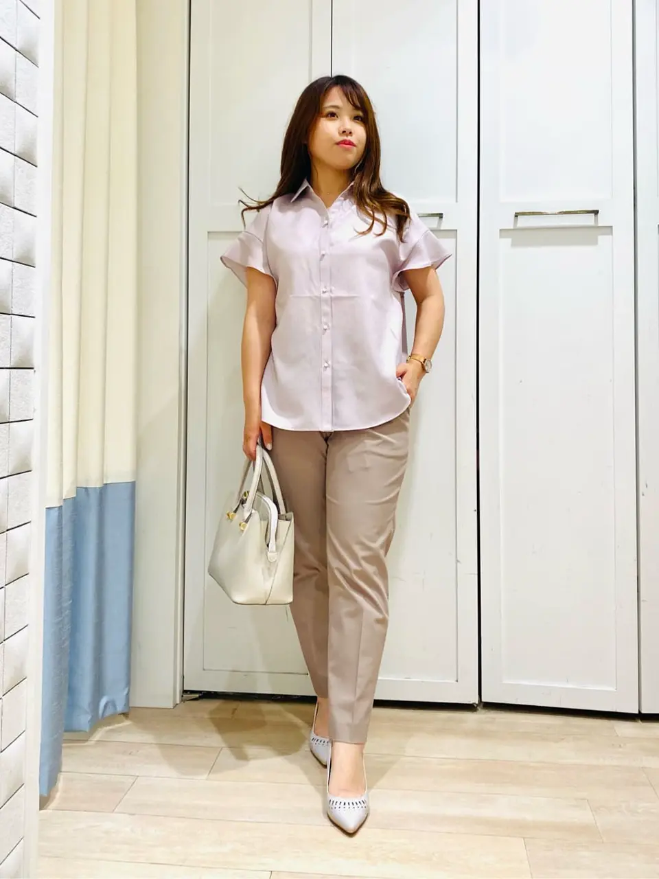 ANY SIS スタッフ コーディネート画像