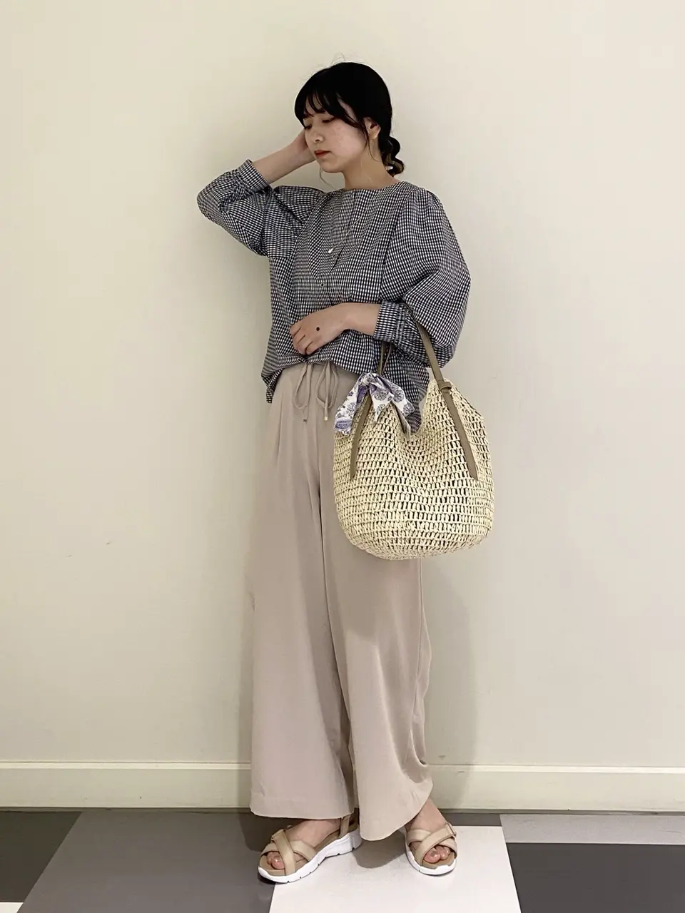 ANY SIS スタッフ コーディネート画像