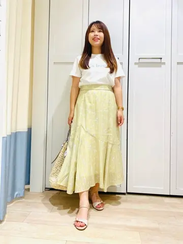 ANY SIS スタッフ コーディネート画像