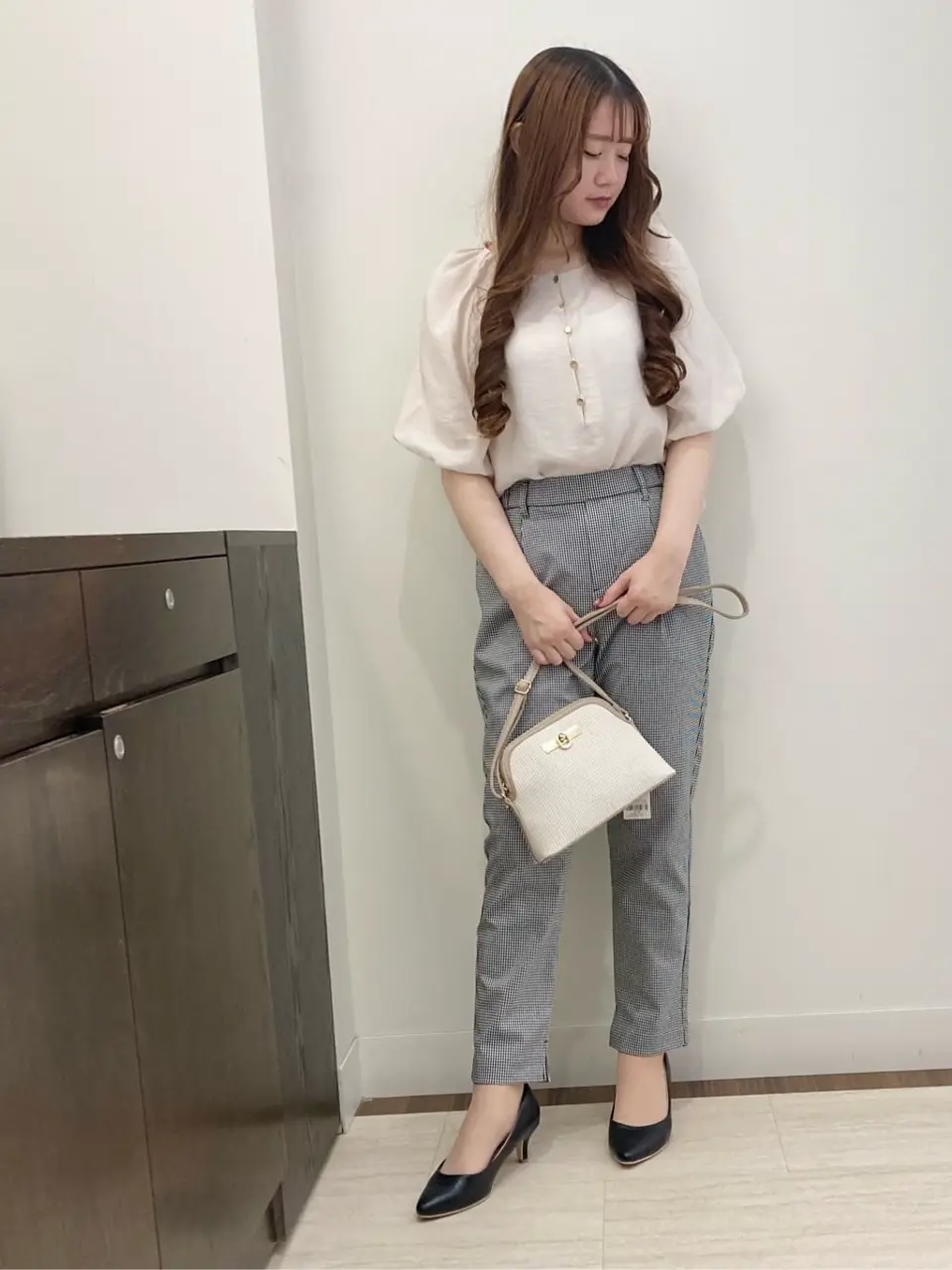 ANY SIS スタッフ コーディネート画像