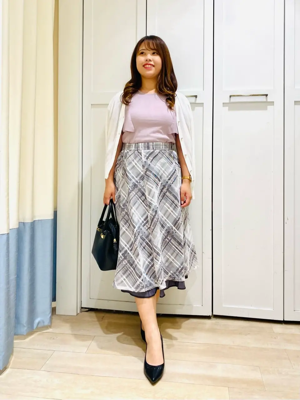 ANY SIS スタッフ コーディネート画像