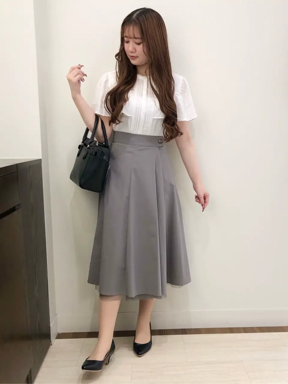 ANY SIS スタッフ コーディネート画像