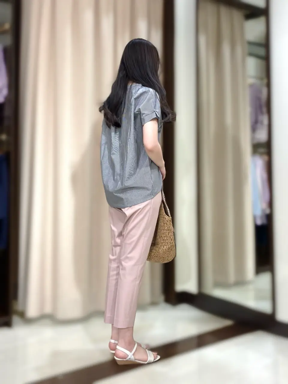 ANY SIS STAFF コーディネート画像