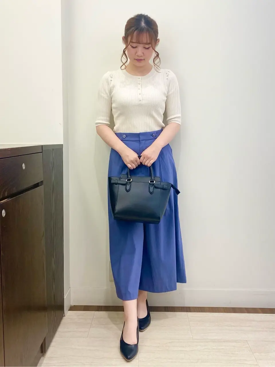 ANY SIS スタッフ コーディネート画像