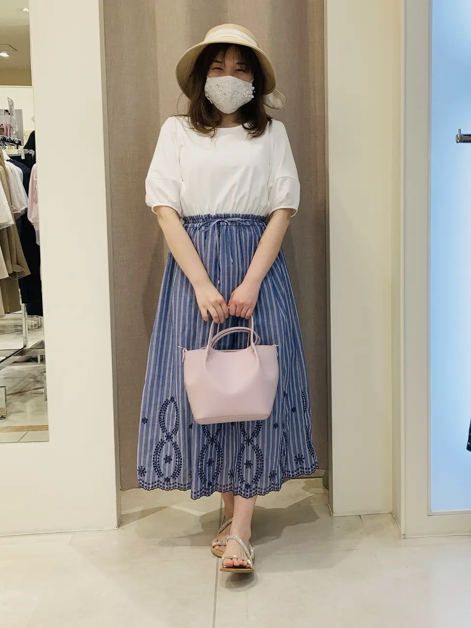 ANY SIS 川根　彩 コーディネート画像