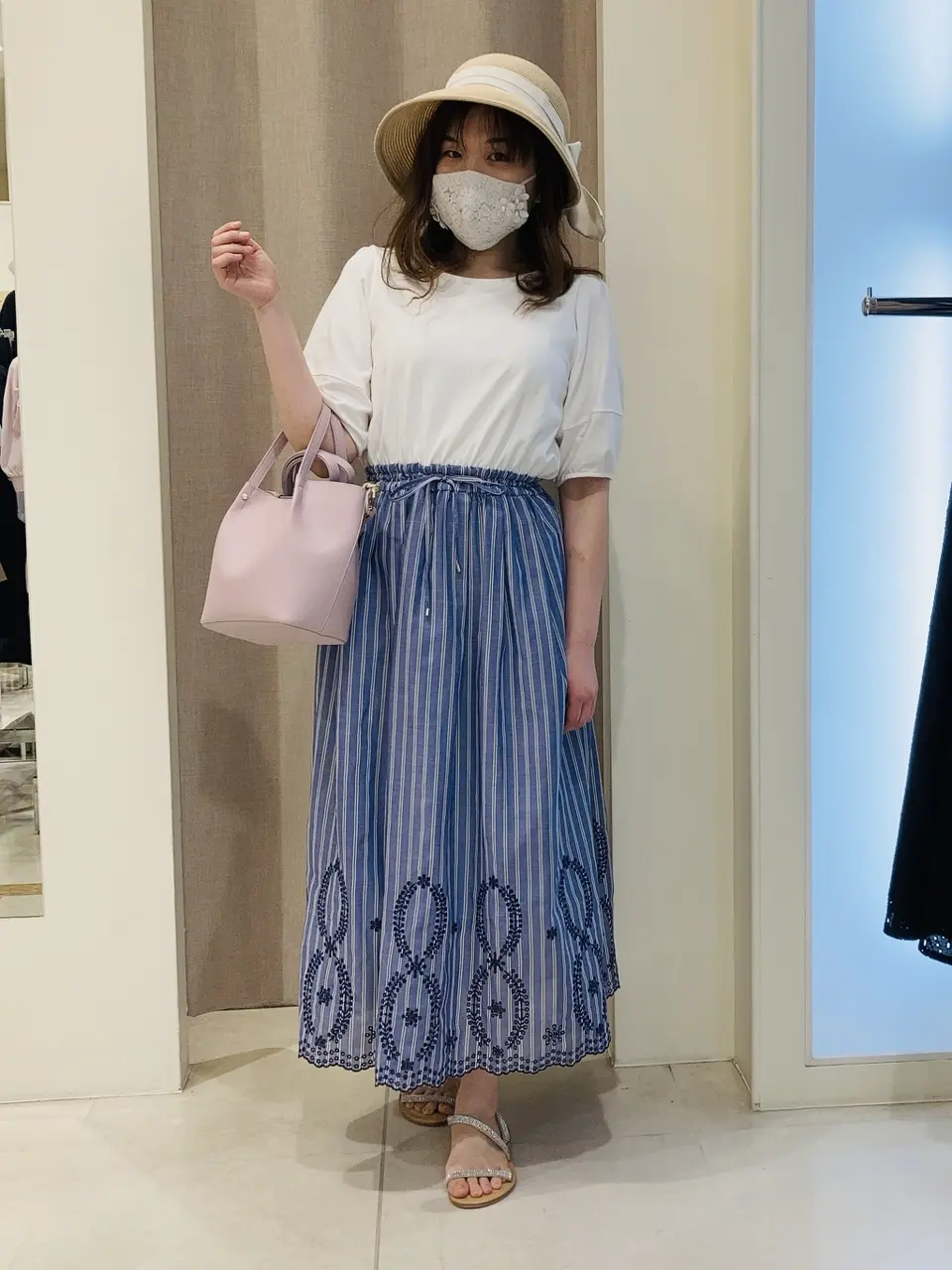 ANY SIS 川根　彩 コーディネート画像