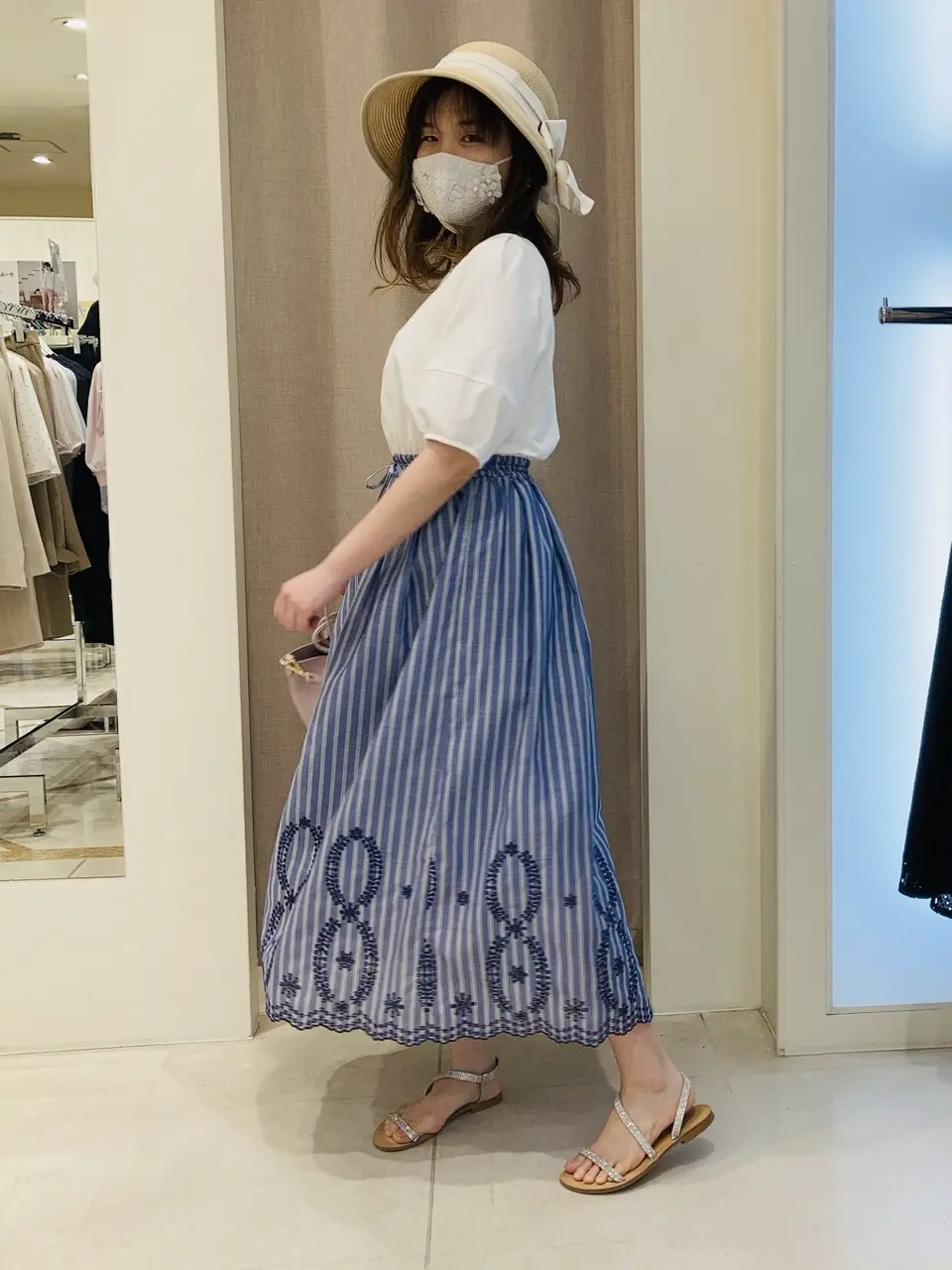 ANY SIS 川根　彩 コーディネート画像