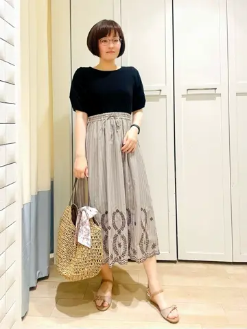 ANY SIS スタッフ コーディネート画像