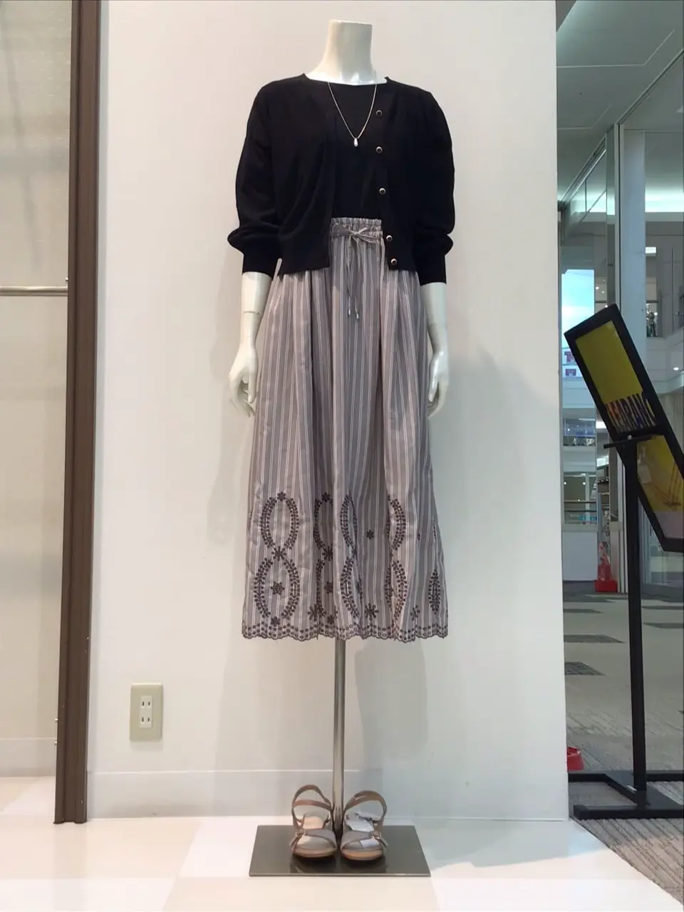 ANY SIS 布川 コーディネート画像