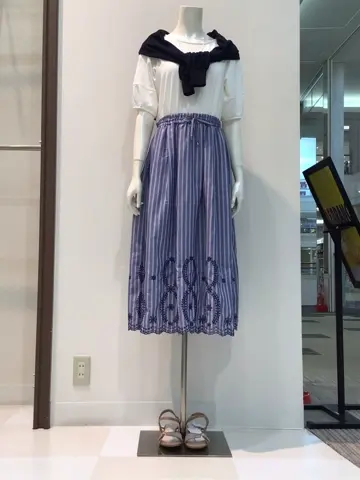 ANY SIS 布川 コーディネート画像